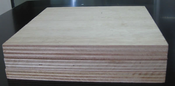 Hardwood core plywood